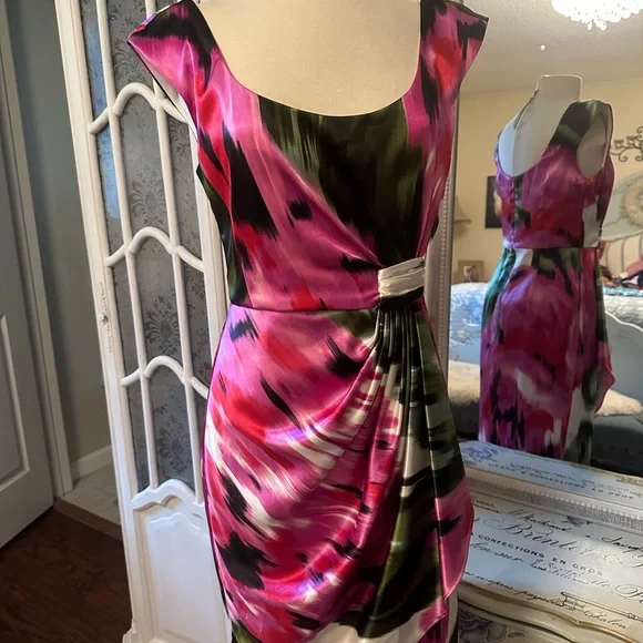 Maggy London | Dresses | Maggy London Cocktail Wiggle Dress Vintagey Mad  Men Floral Watercolor | Poshmark